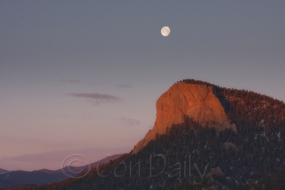 February moonset over lions head